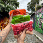 Pacotes de Não de Queijo fotografados em São Paulo