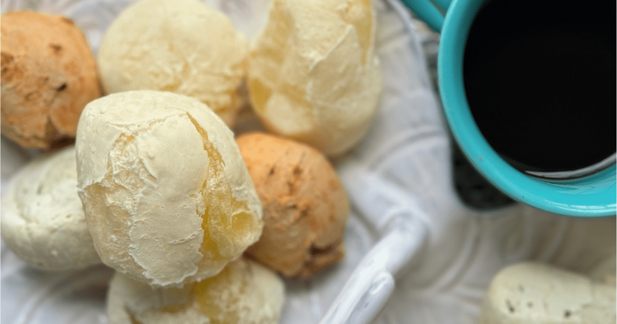 Design sem nome (5) Diferentes sabores de Não de Queijo em um prato